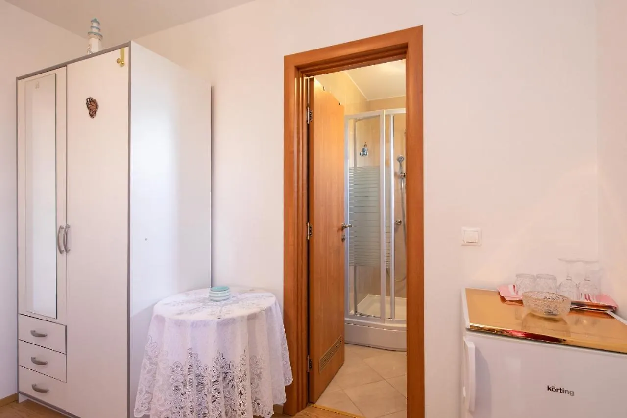 Guest house Vila Panorama By El-Pi Tours Malinska