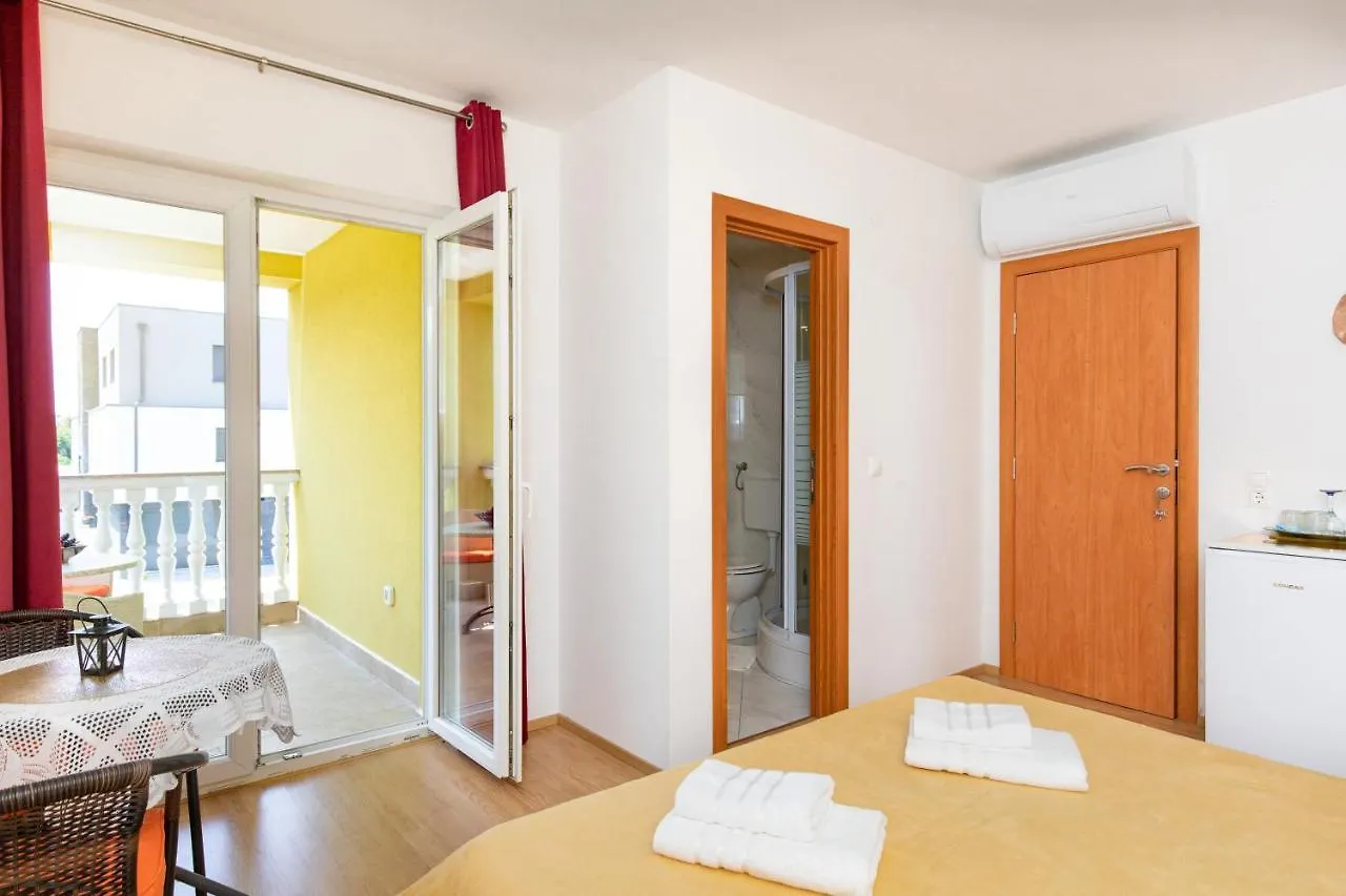 Guest house Vila Panorama By El-Pi Tours Malinska